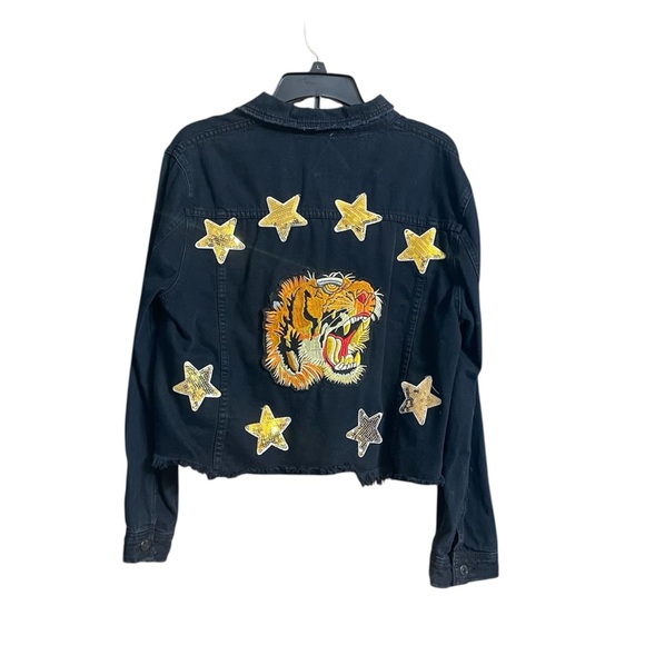 Nasty Gal Signature 8 black sequin tiger and stars denim jacket - Picture 3 of 5